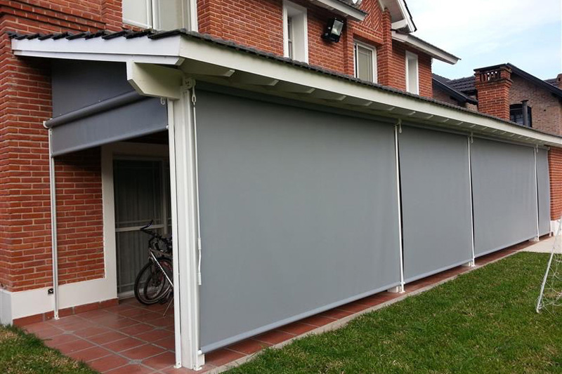Toldo vertical para jardines