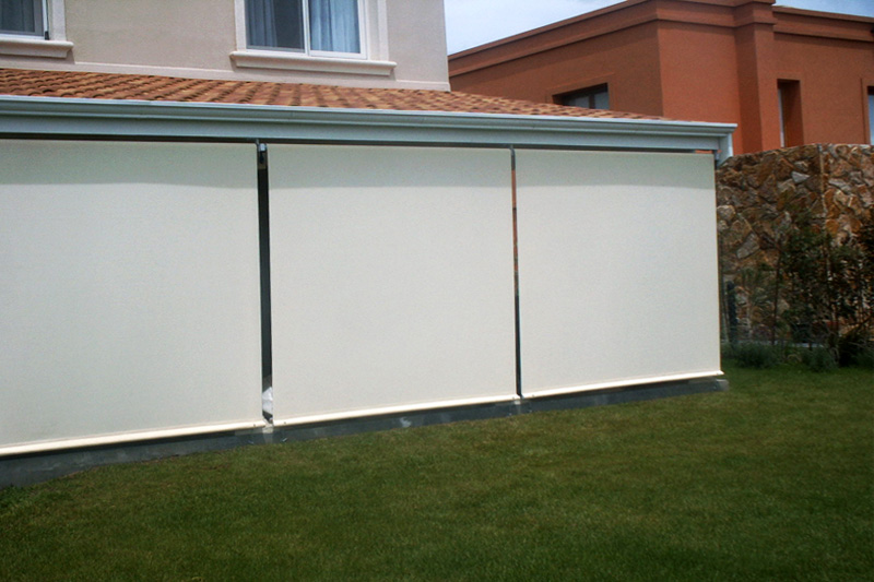 Toldo vertical para galerías
