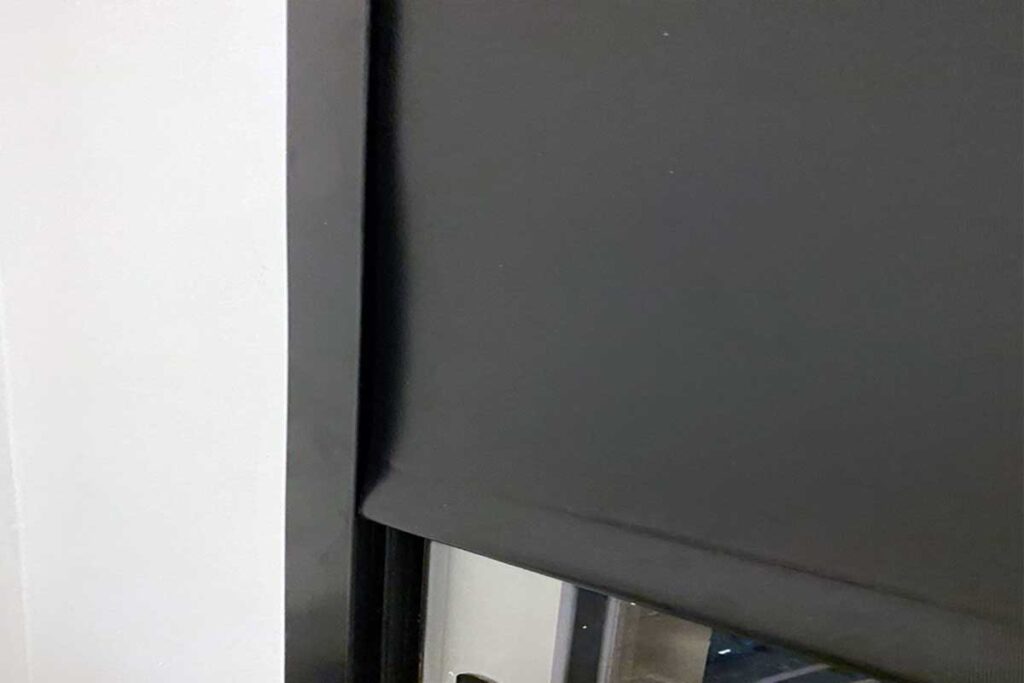 Cortinas roller black out negras