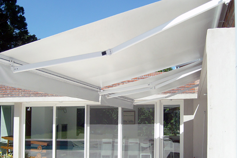Toldo de brazo extensible para galerías